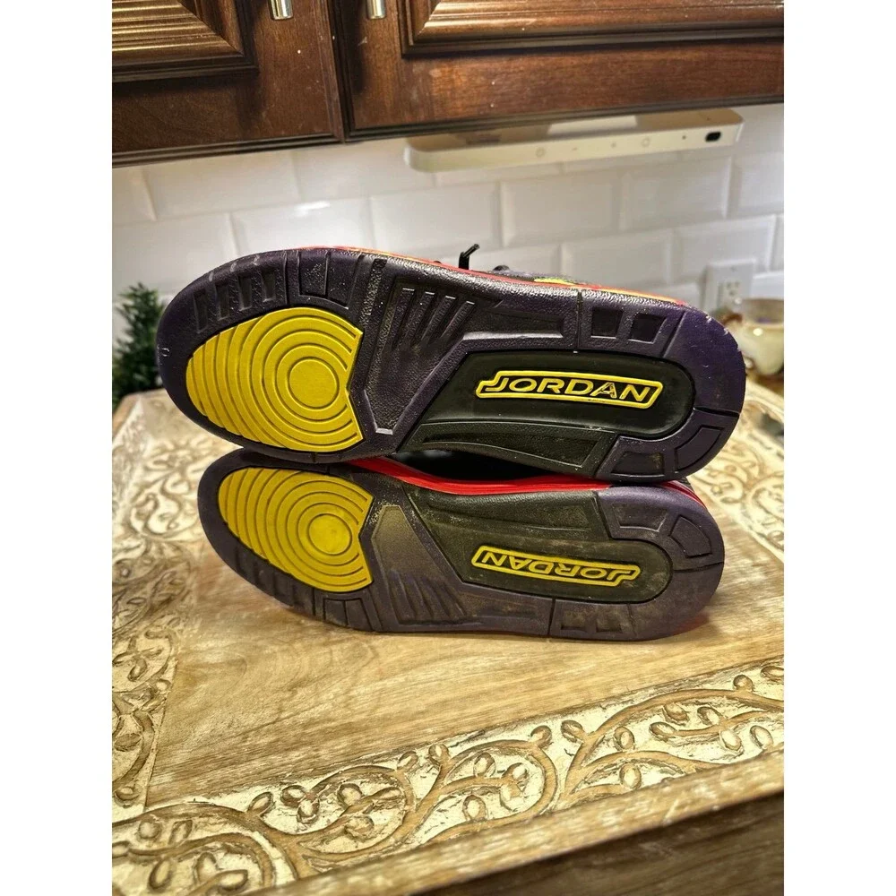 Jordan’s Nike Jordan Retro 2013 Red / Purple 6.5y - Picture 6 of 12